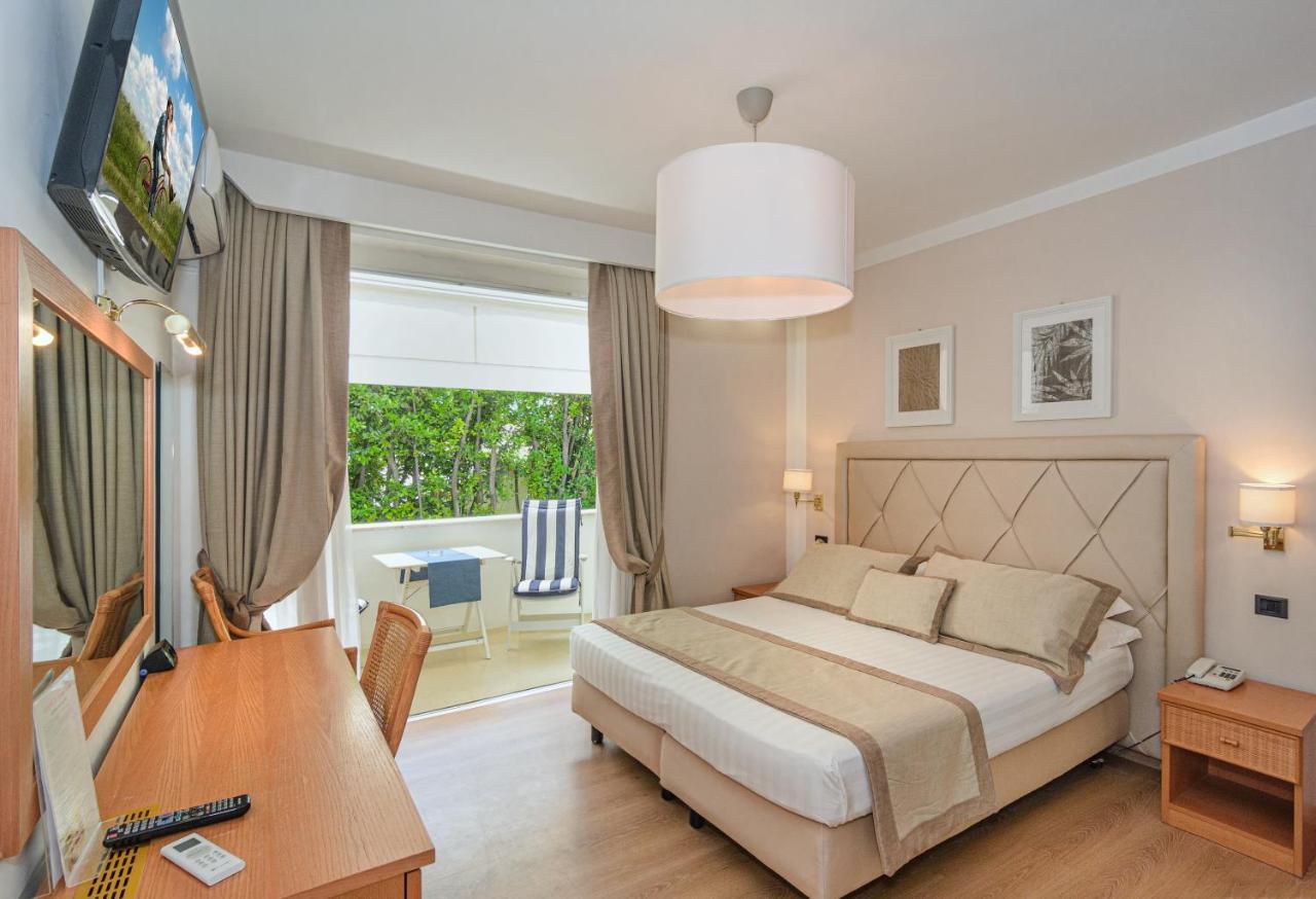 Raffaelli Park Hotel Forte dei Marmi Bagian luar foto