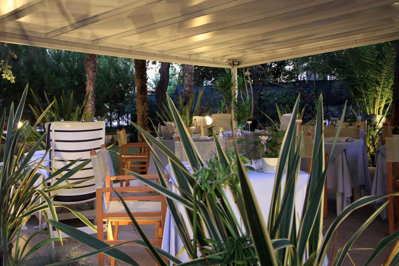 Raffaelli Park Hotel Forte dei Marmi Bagian luar foto